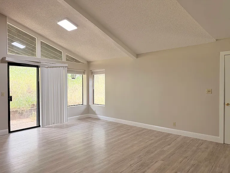 2401 Oakvale Dr — Photo 5