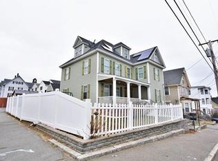 93 Mount Vernon St, Lowell, MA 01854
