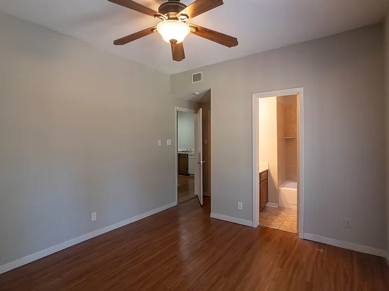 2801 Rio Grande St #307 — Photo 9