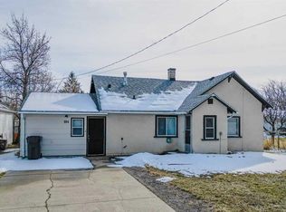 184 W 100th St S, Raymond, AB T0K2S0