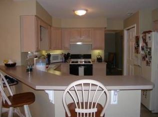 18 Cross Hill Rd, Sicklerville, NJ 08081