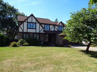 213 Presidio Pl, Williamsville, NY 14221