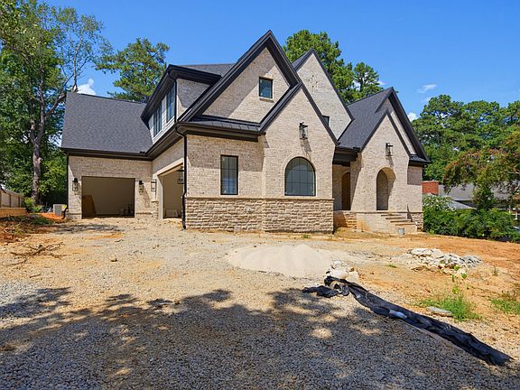 2nd image of 3422 Redbud Ln