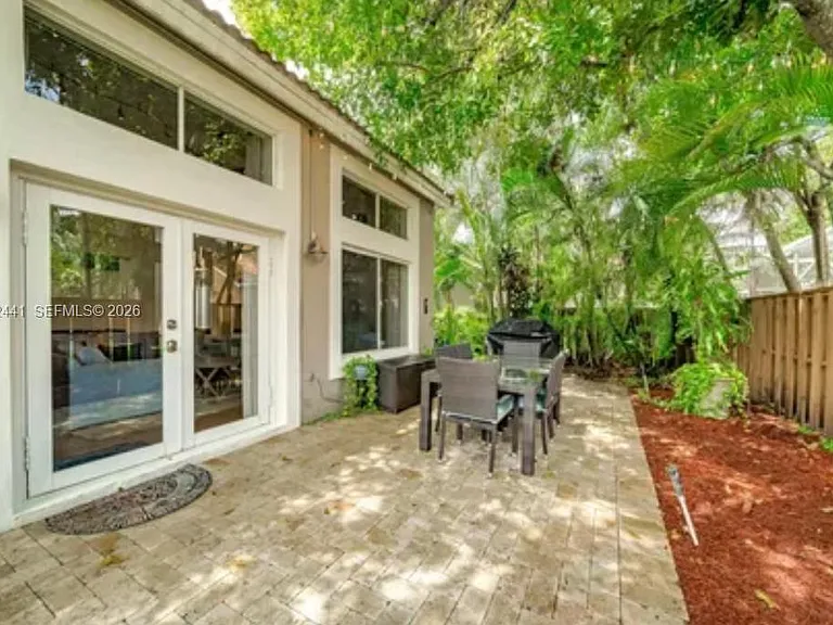 10157 NW 4th St — Photo 34