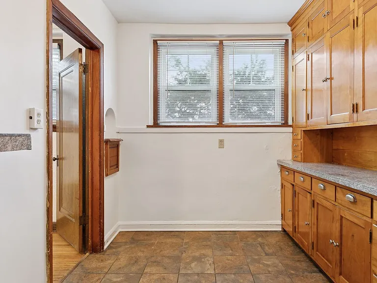 4652 Chicago Ave South — Photo 5