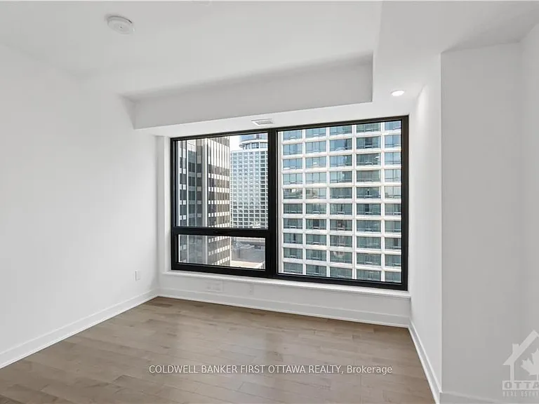 340 Queen St #1407 — Photo 18