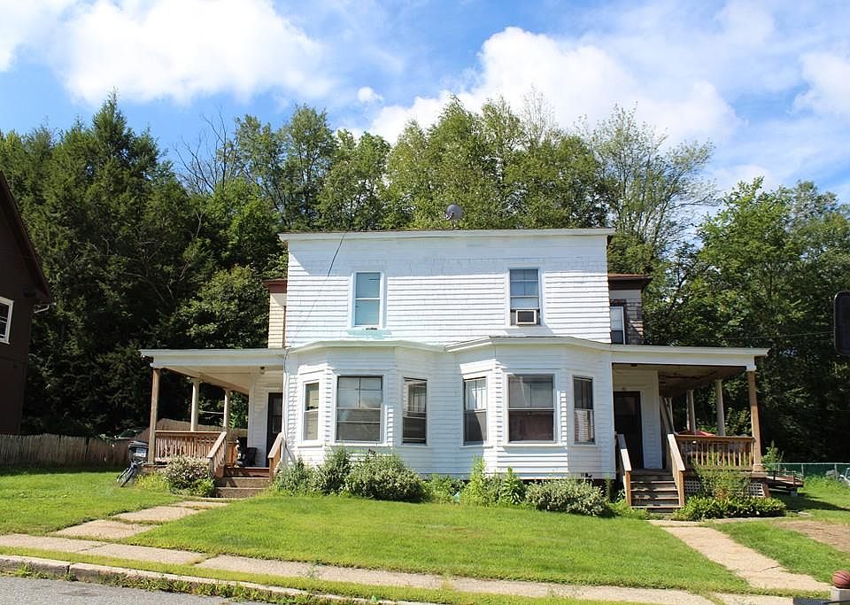 2nd image of 1012 Maple St
