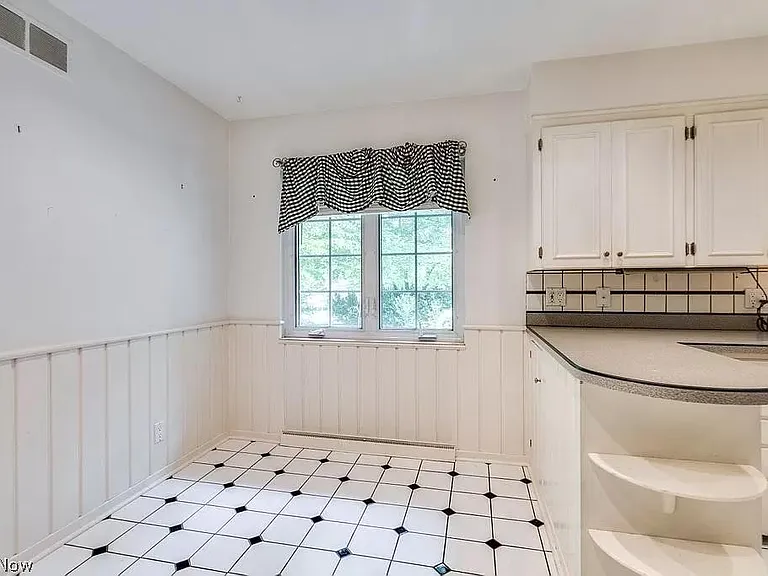 3060 Chamberlain Rd — Photo 14
