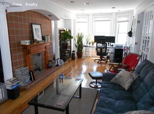 383 Hanover St #3, Boston, MA 02113