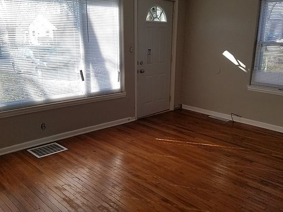 4th image of 7132 E 47th St