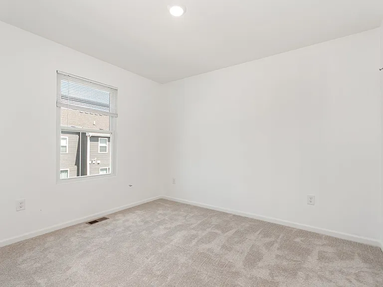 2131 Sassafras Way #C — Photo 12