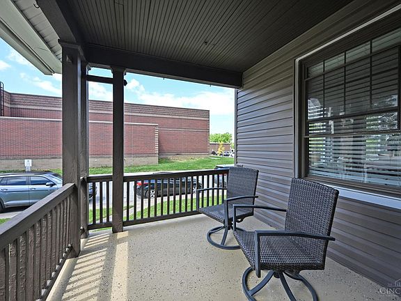 5th image of 1602 Rose Pl
