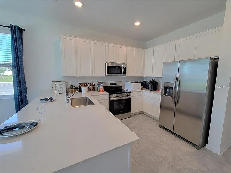 3318 Laurent Loop — Photo 6