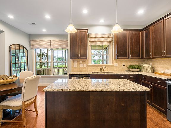 Images of the home are for illustrative purposes only and should never be relied upon