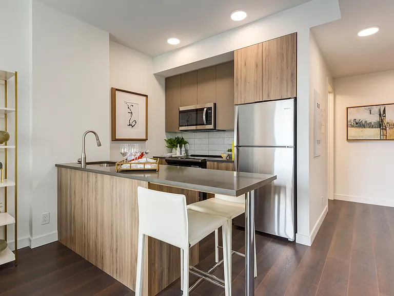 510 12th Ave SW — Photo 41