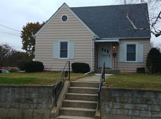 1302 23rd St, Rockford, IL 61108