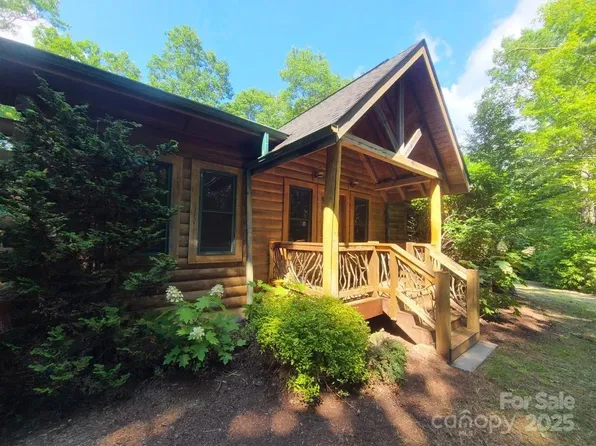3058 Golden Rd, Lake Toxaway, NC 28747