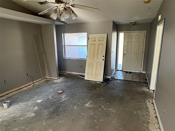 3rd image of 95 Pheasant Dr