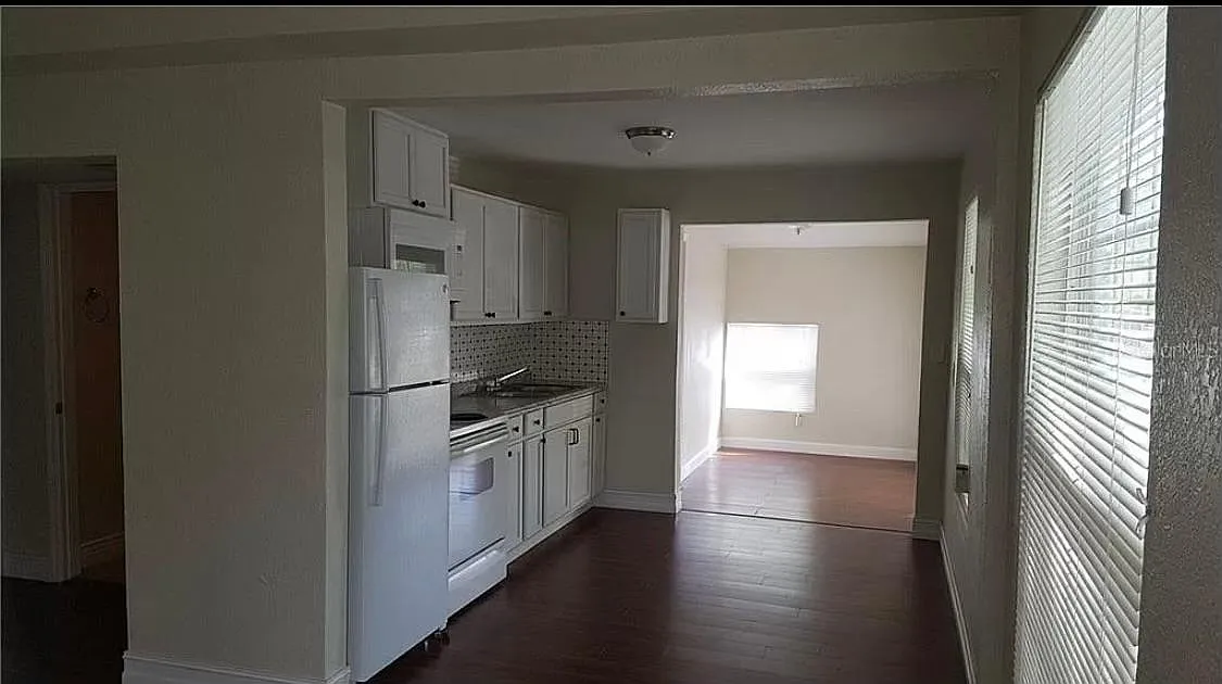 2 bed, 1.5 bath, 1250 sqft, $1,575 — Photo 3