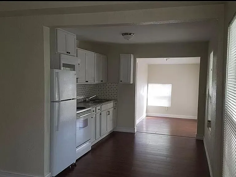 14905 Pinecrest Rd — Photo 3