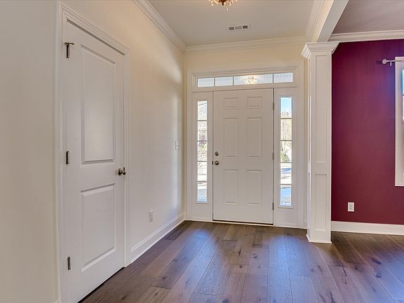 3rd image of 260 Pink Dogwood Cir