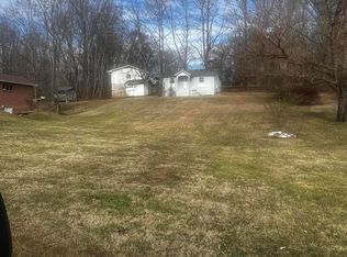 1404 Merrywood Dr, Johnson City, TN 37604