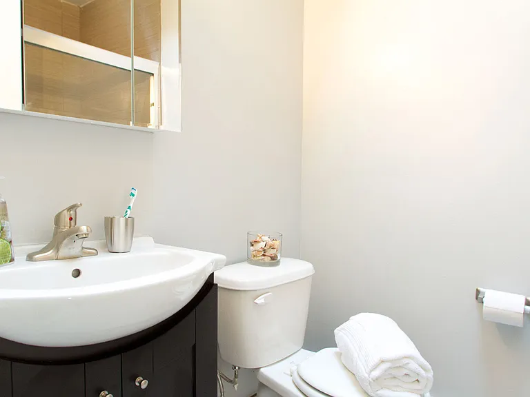 Ridge Court Apartments — Photo 16