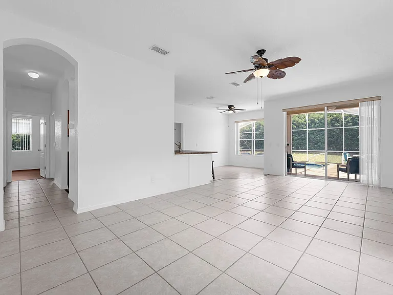 1151 N Hampton Dr — Photo 24