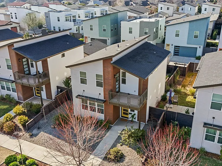 1802 Notre Dame Blvd — Photo 40