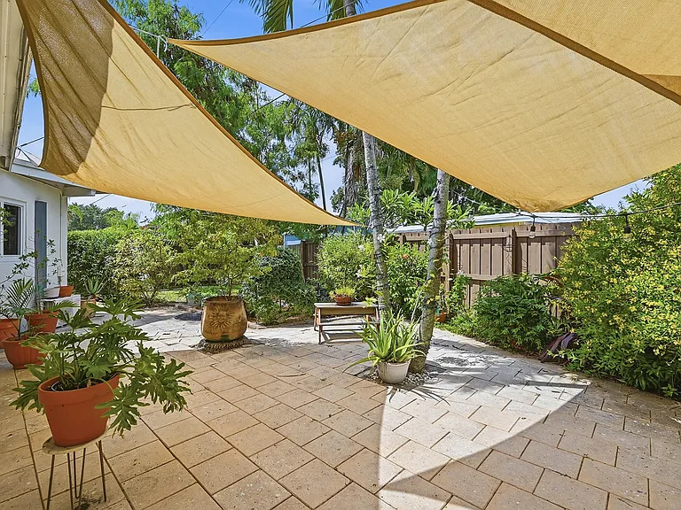 351 SW 13th St — Photo 26