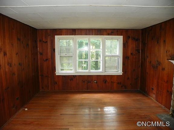 3rd image of 154 Dove Haven Ln