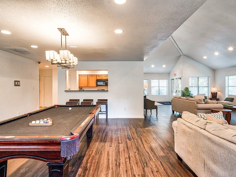 Stoney Brooke Apartments — Photo 21