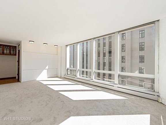5th image of 1300 N Astor St Unit 11A