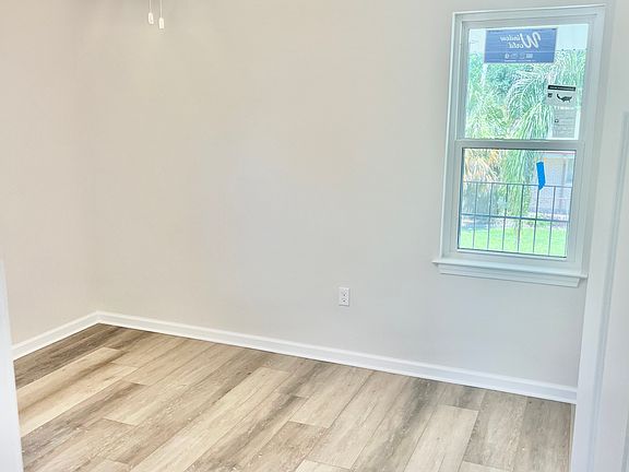 5th image of 704 Orion Ave APT B