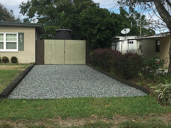 4th image of 2103 Biscayne Dr