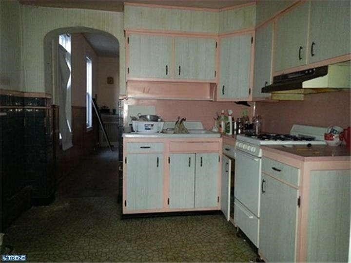2nd image of 1045 N 9th St