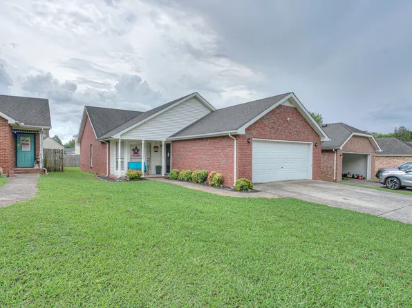 615 Freedom Ct, Murfreesboro, TN 37129
