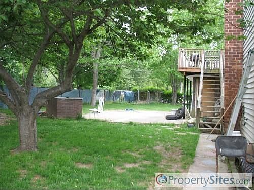 3rd image of 89 Peterson St