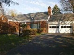 557 Mountainview Ter, Dunellen, NJ 08812