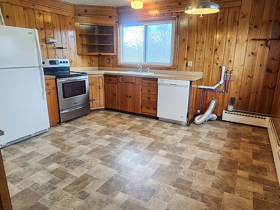 2nd image of 1110 Missoula Ave