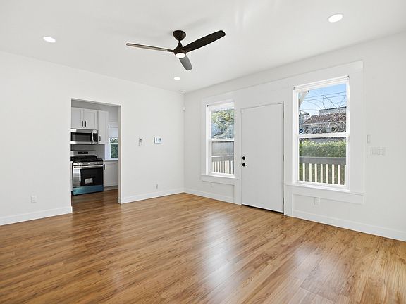 4th image of 312 Brookes Ave #1A