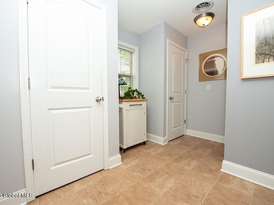 1st image of 48 Kendall Dr Unit 48
