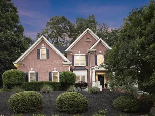 1215 Lake Washington Cir, Lawrenceville, GA 30043