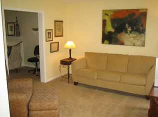 715 Foxborough Rd, Charlotte, NC 28213