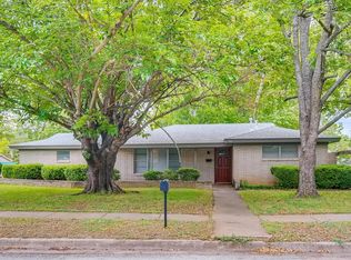1140 Harrison Ln, Hurst, TX 76053