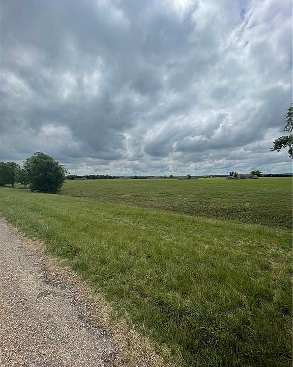 2nd image of 3301 N Highway 6
