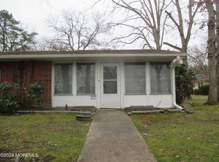 141D Farrington Ct, Lakewood, NJ 08701