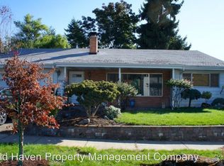 306 N School St, Newberg, OR 97132