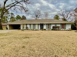 319 Hermitage Rd, Pineville, LA 71360