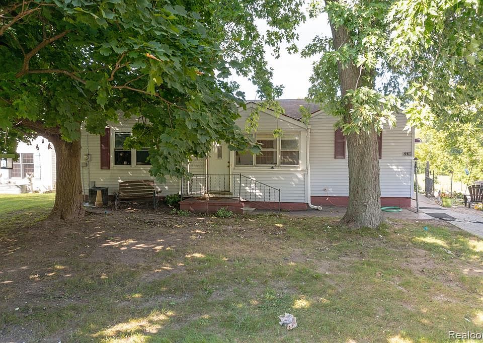 2379 E Reid Rd, Grand Blanc, MI 48439 MLS 20221039243 Zillow